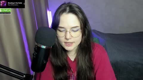 Red online show from February 14, 9:43 pm