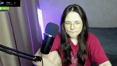 Red online show from February 15, 6:23 pm