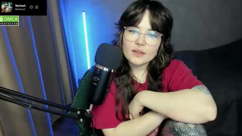 Red online show from October 19, 6:19 pm