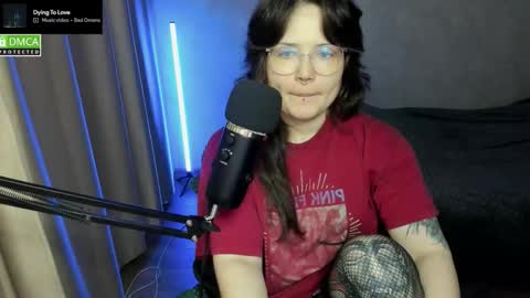 Red online show from November 10, 6:18 pm