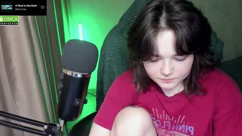 Snapshot of hell_hotline chatting on February 21, 8:43 pm Red online show from February 21, 8:43 pm