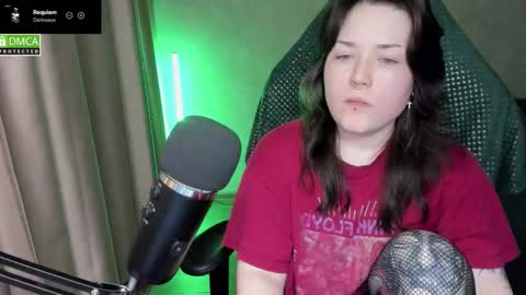 Snapshot of hell_hotline chatting on February 27, 8:20 pm Red online show from February 27, 8:20 pm