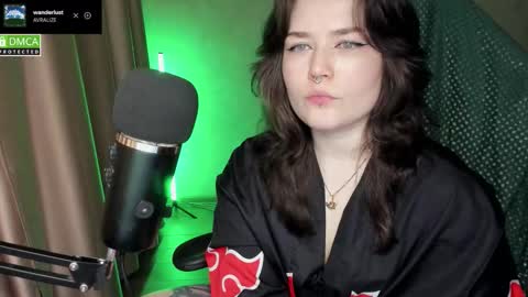 Snapshot of hell_hotline chatting on March 27, 8:19 pm Red online show from March 27, 8:19 pm