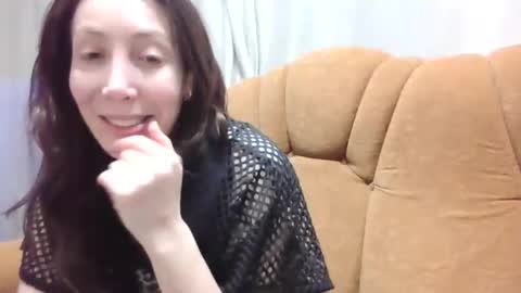 HellaryTourent online show from February 9, 5:50 pm