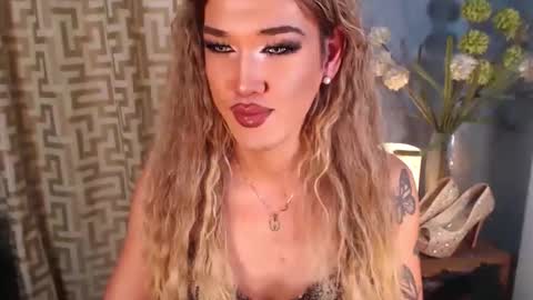 hellatarahathor online show from January 15, 3:38 pm