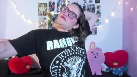 hellen online show from November 8, 6:13 am