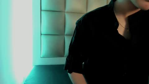 Snapshot of hellen__smith_ chatting on February 23, 3:37 am hellen__smith_ online show from February 23, 3:37 am