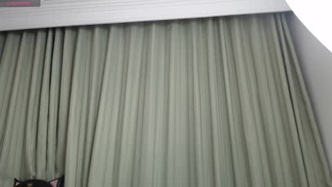 Hellen online show from December 4, 2:15 pm