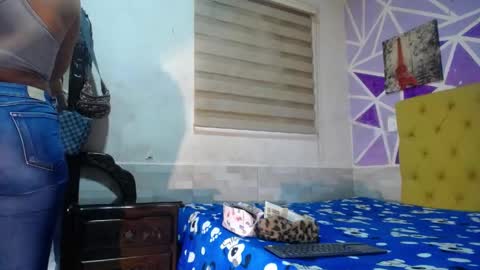 Snapshot of hellen_maya chatting on April 24, 6:54 pm hellen maya online show from April 24, 6:54 pm