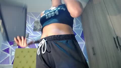 Snapshot of hellen_maya chatting on June 13, 8:51 pm hellen maya online show from June 13, 8:51 pm