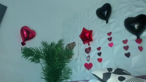 Snapshot of hellen_sky_ chatting on May 1, 7:07 pm hellen online show from May 1, 7:07 pm