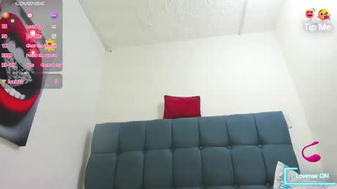 Snapshot of hellen_starx chatting on January 28, 11:28 pm hellen_starx online show from January 28, 11:28 pm