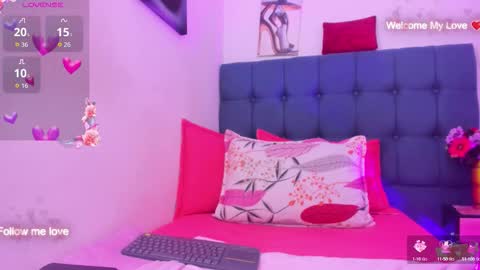 Snapshot of hellen_starx chatting on September 27, 5:34 am hellen_starx online show from September 27, 5:34 am