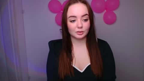 Snapshot of hellen_way chatting on February 18, 1:33 pm Hellen online show from February 18, 1:33 pm