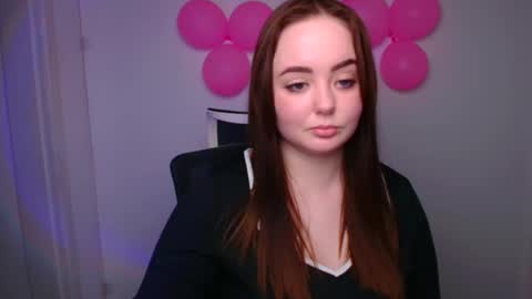 Snapshot of hellen_way chatting on February 18, 4:37 pm Hellen online show from February 18, 4:37 pm