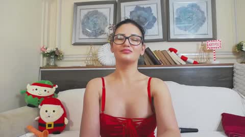    online show from December 27, 7:40 am