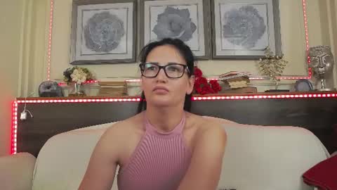 Snapshot of hellendesire chatting on July 17, 2:18 am online show from July 17, 2:18 am
