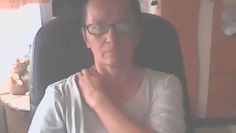 hellenmarie online show from September 26, 10:41 am