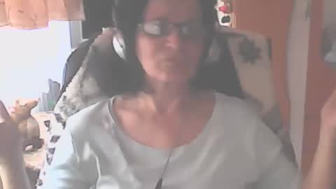 hellenmarie online show from November 16, 11:16 am