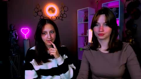 Helli online show from September 28, 7:19 pm