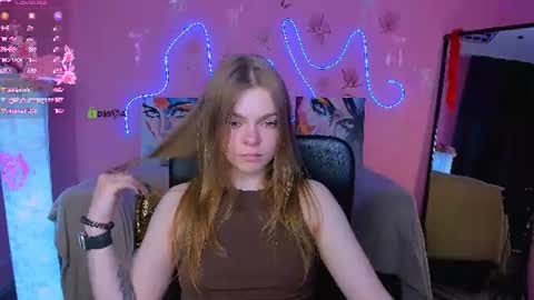 Helli online show from June 12, 7:24 pm
