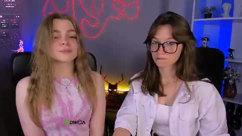 Helli online show from August 2, 7:23 pm