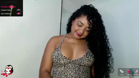 Snapshot of hello_candy chatting on January 19, 11:43 pm Candy online show from January 19, 11:43 pm
