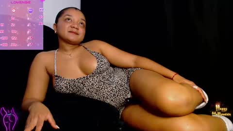 Snapshot of hello_candy chatting on October 13, 11:05 pm Candy online show from October 13, 11:05 pm