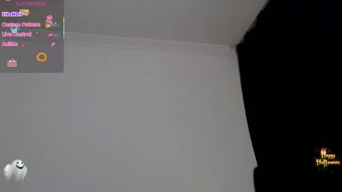 Snapshot of hello_candy chatting on October 30, 10:21 pm Candy online show from October 30, 10:21 pm