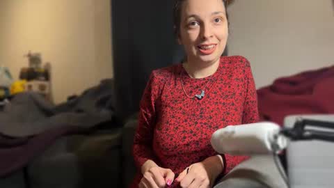 Snapshot of hello_katieee chatting on March 7, 7:44 pm Katie 3 online show from March 7, 7:44 pm