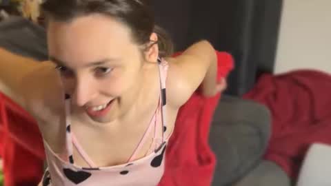 Snapshot of hello_katieee chatting on March 22, 6:55 pm Katie 3 online show from March 22, 6:55 pm