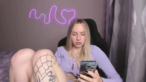 Lisa online show from May 26, 4:58 pm