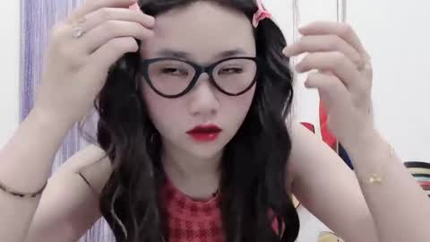 Snapshot of hellokitty_sexy chatting on May 2, 12:37 am hellokitty_sexy online show from May 2, 12:37 am