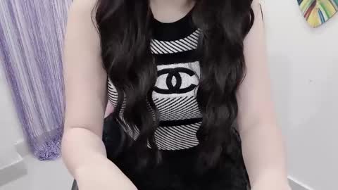 Snapshot of hellokitty_sexy chatting on May 18, 4:07 am hellokitty_sexy online show from May 18, 4:07 am