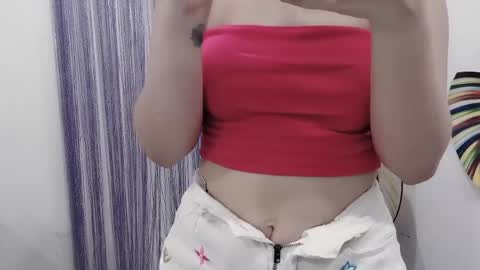 Snapshot of hellokitty_sexy chatting on May 25, 12:38 am hellokitty_sexy online show from May 25, 12:38 am