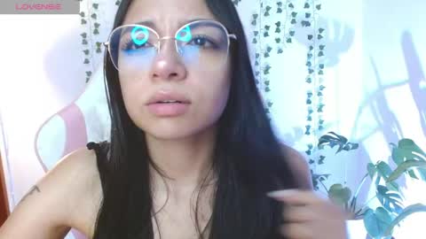 hellokitty_valery1 online show from May 17, 12:30 am