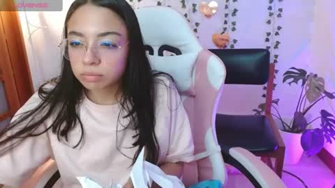 hellokitty_valery1 online show from July 6, 1:35 am