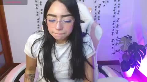 hellokitty_valery1 online show from July 10, 2:38 am