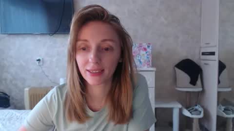 Snapshot of hellokittykaty chatting on February 27, 6:24 am Victory online show from February 27, 6:24 am