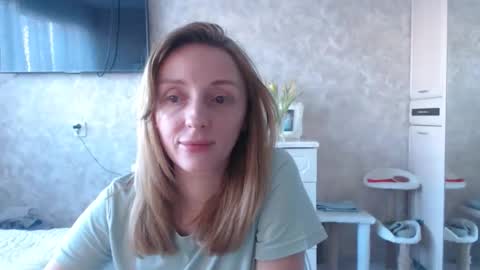 Snapshot of hellokittykaty chatting on March 13, 6:20 am Victory online show from March 13, 6:20 am