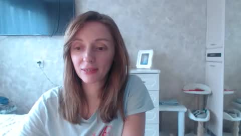 Snapshot of hellokittykaty chatting on March 20, 6:29 am Victory online show from March 20, 6:29 am