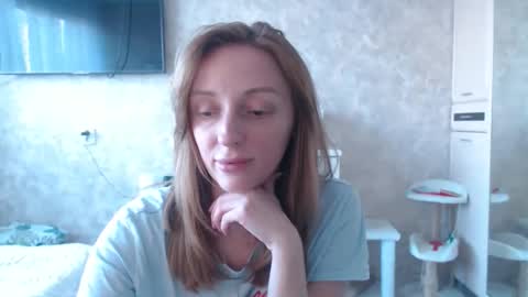 Snapshot of hellokittykaty chatting on April 8, 6:13 am Victory online show from April 8, 6:13 am