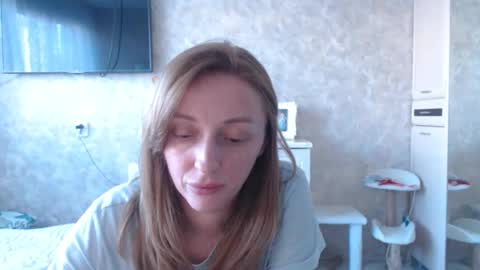 Snapshot of hellokittykaty chatting on April 10, 6:18 am Victory online show from April 10, 6:18 am