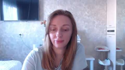 Snapshot of hellokittykaty chatting on April 20, 6:27 am Victory online show from April 20, 6:27 am
