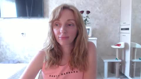 Snapshot of hellokittykaty chatting on June 8, 12:16 pm Victory online show from June 8, 12:16 pm