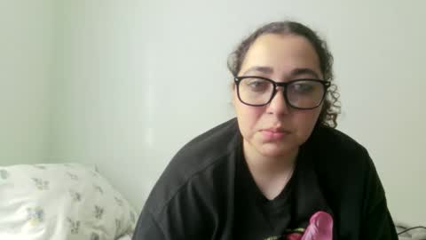 Snapshot of hellooli chatting on December 16, 10:04 pm hellooli online show from December 16, 10:04 pm