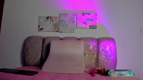 Hellzel online show from June 18, 2:56 am