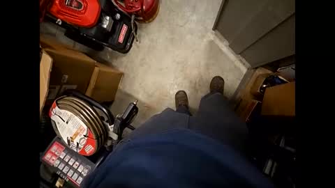 helpmestroke88 online show from April 1, 10:27 am