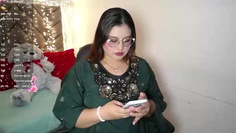 Snapshot of heluejamil chatting on February 3, 7:08 pm Zahira online show from February 3, 7:08 pm