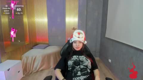 Hemmy  online show from December 20, 3:13 am